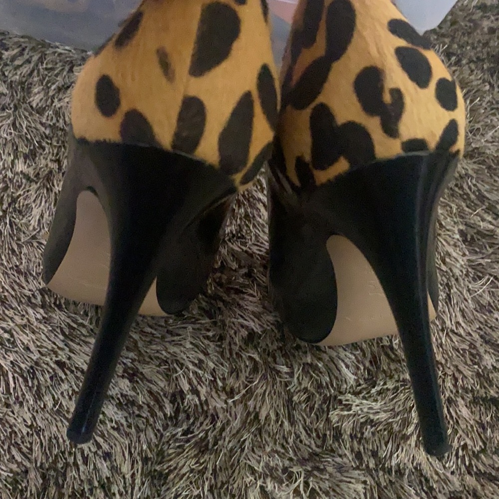 Leopard Open Toe Booty Heels - Picture 8 of 11